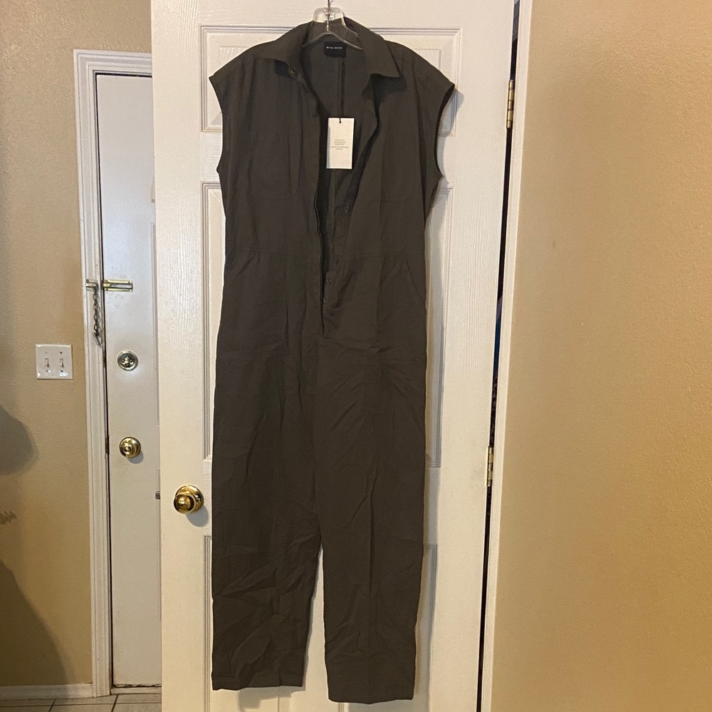 Brand new Olive Sleeveless Jumpsuit